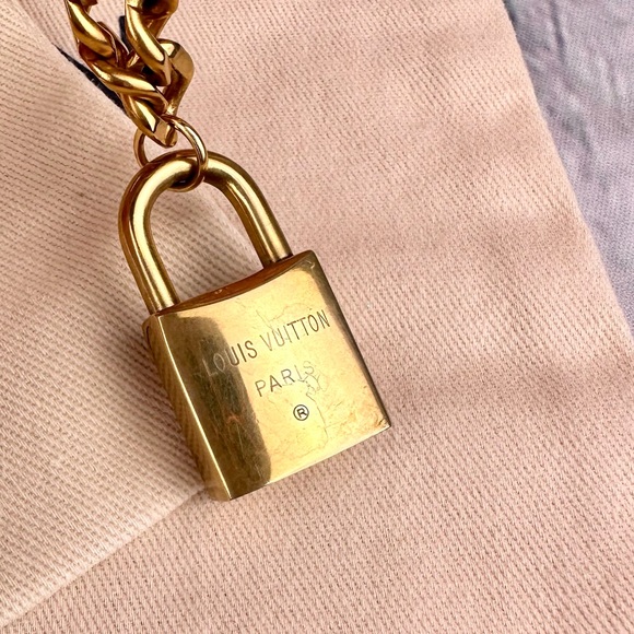 Louis Vuitton vintage lock bracelet chain HANDMADE - Picture 3 of 4